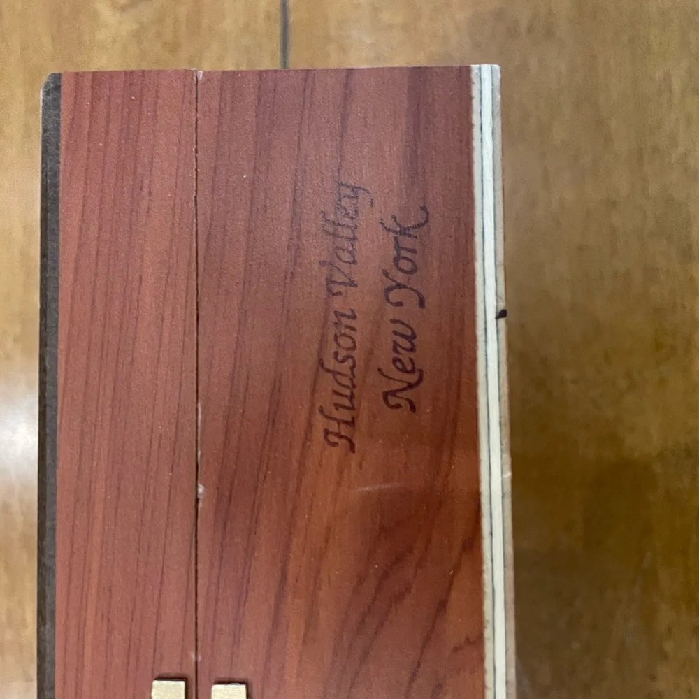 N/A this wooden